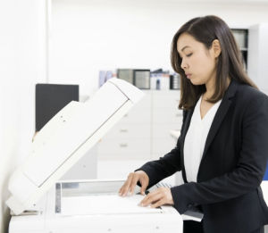 業務用複合機は1台四役。コピー・プリント・スキャナー・FAX機能